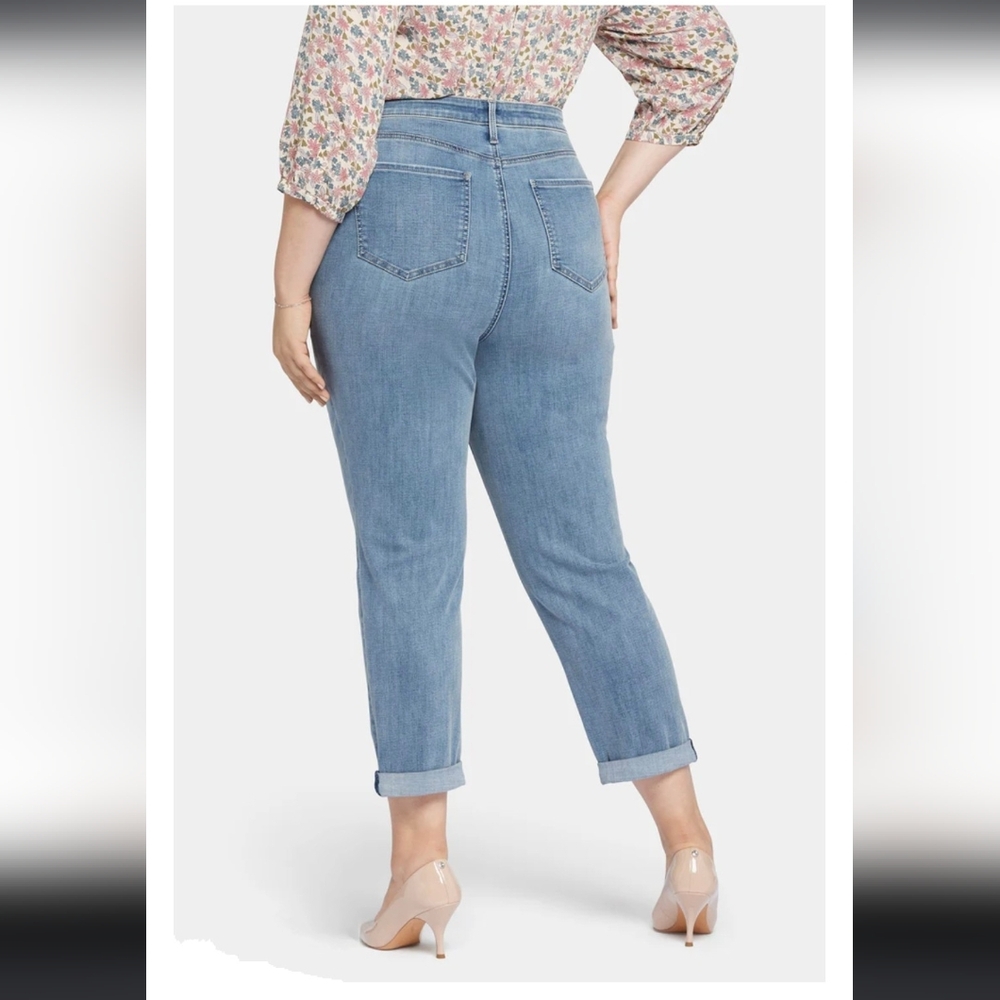NWT NYDJ Margot Girlfriend Jeans With Roll Cuffs. - Picture 2 of 9